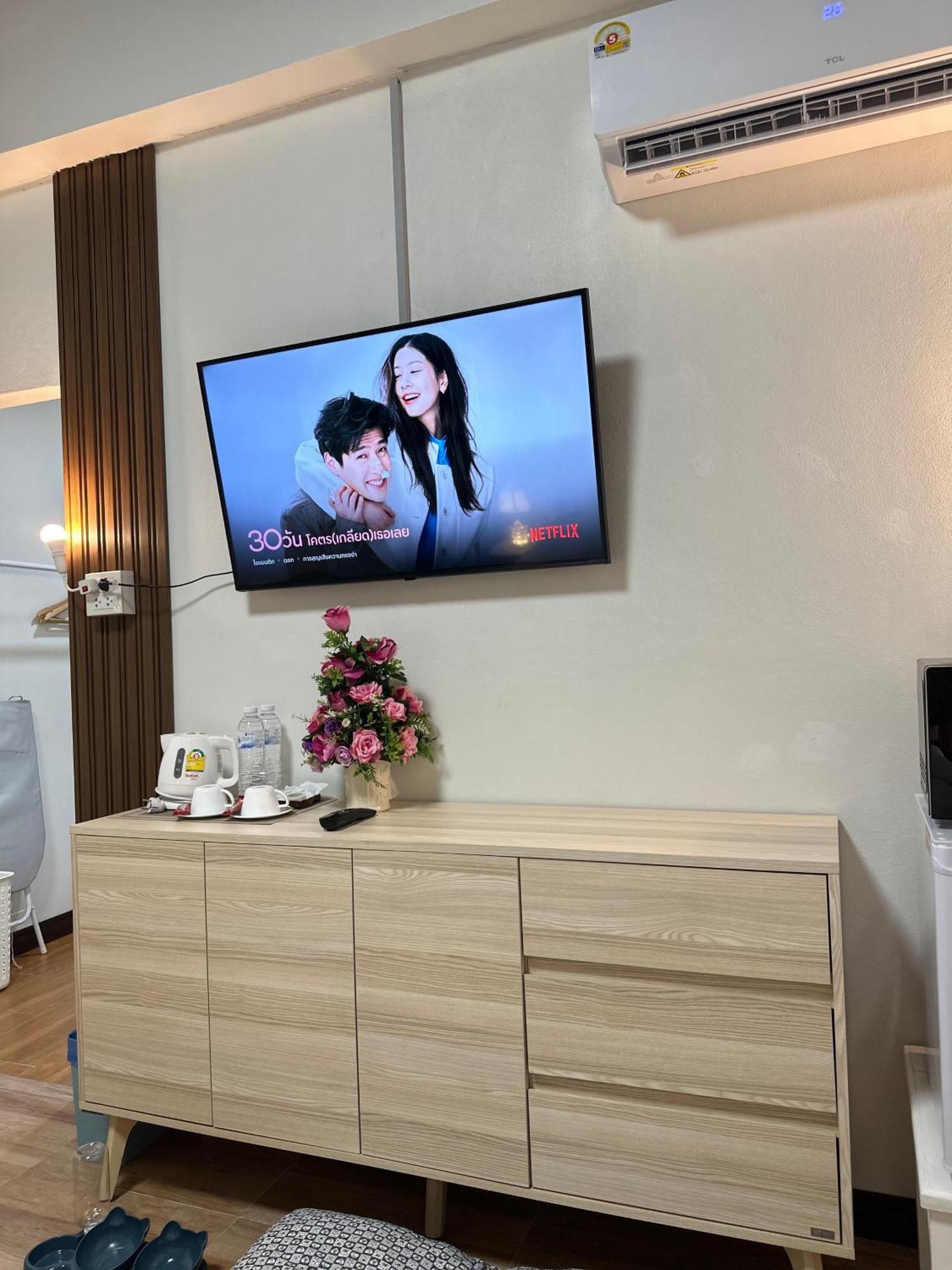 Service Apartment ห้อง102 ใจกลางเมืองใกล้แหล่งท่องเที่ยว Lampang Bagian luar foto