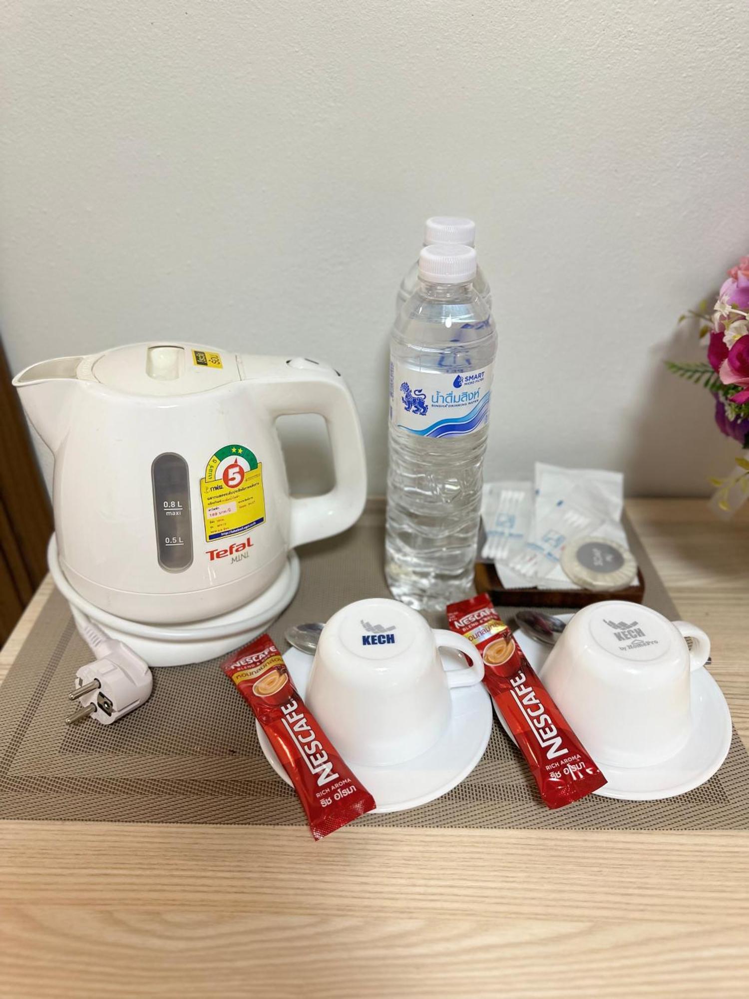 Service Apartment ห้อง102 ใจกลางเมืองใกล้แหล่งท่องเที่ยว Lampang Bagian luar foto