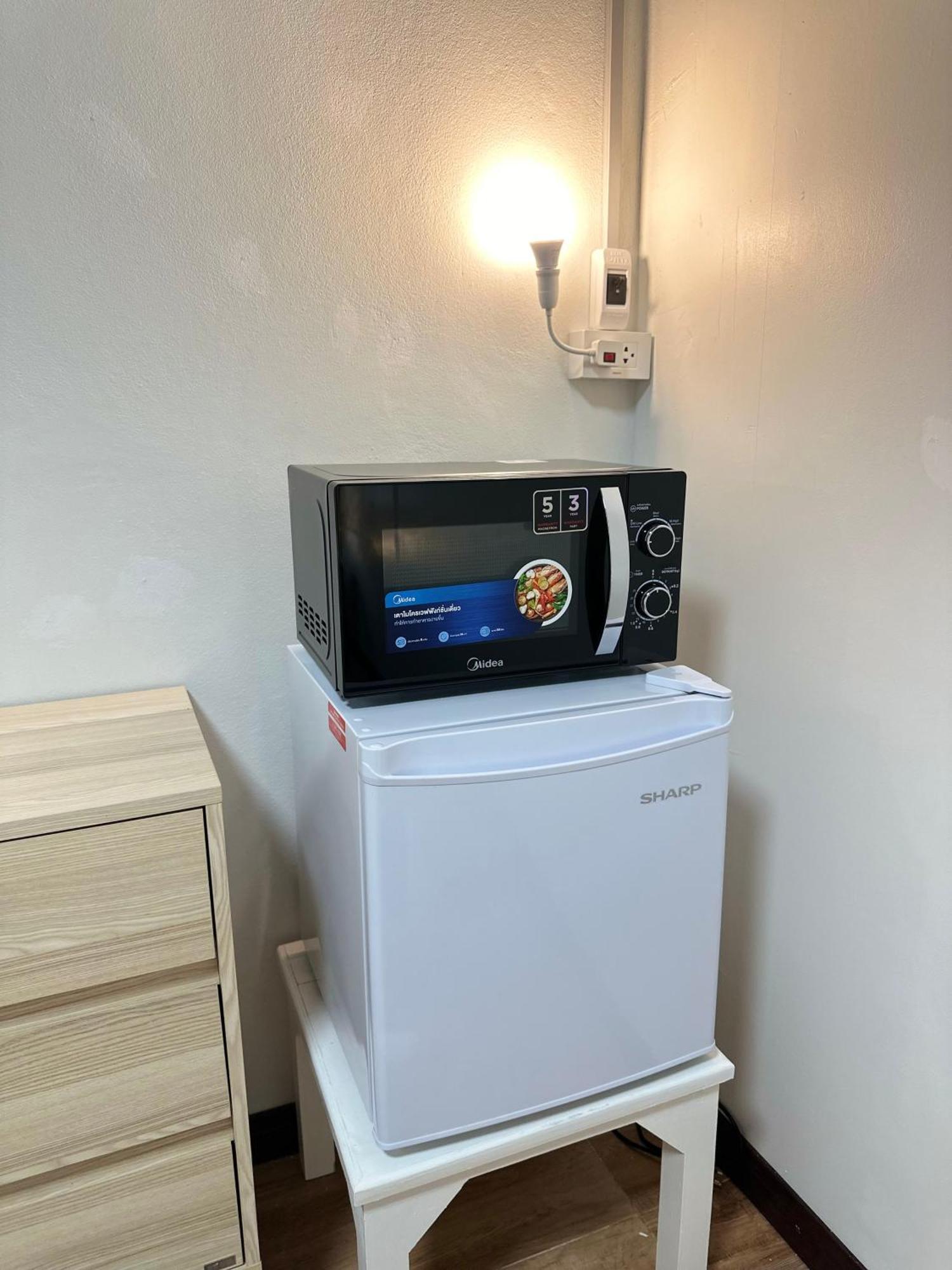 Service Apartment ห้อง102 ใจกลางเมืองใกล้แหล่งท่องเที่ยว Lampang Bagian luar foto