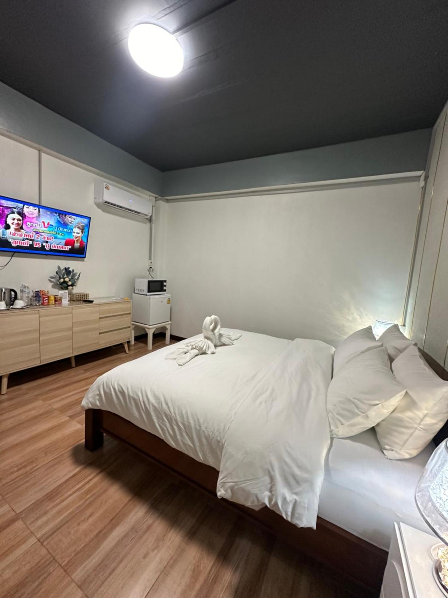 Service Apartment ห้อง102 ใจกลางเมืองใกล้แหล่งท่องเที่ยว Lampang Bagian luar foto